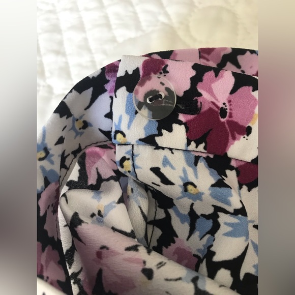 Loft Floral Wrap Skirt Size 4 - Picture 3 of 7